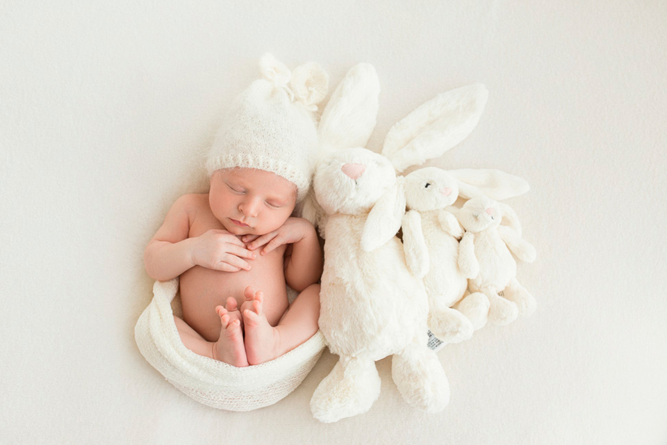 Идеи для фотосессии новорожденных в домашних условиях