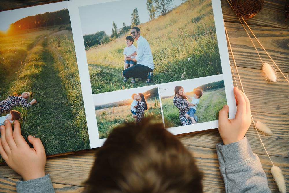 3 niga-fotokniga-semeinyh-vospominanii-sohranite-vospominania-o-letnih-kanikulah.jpg