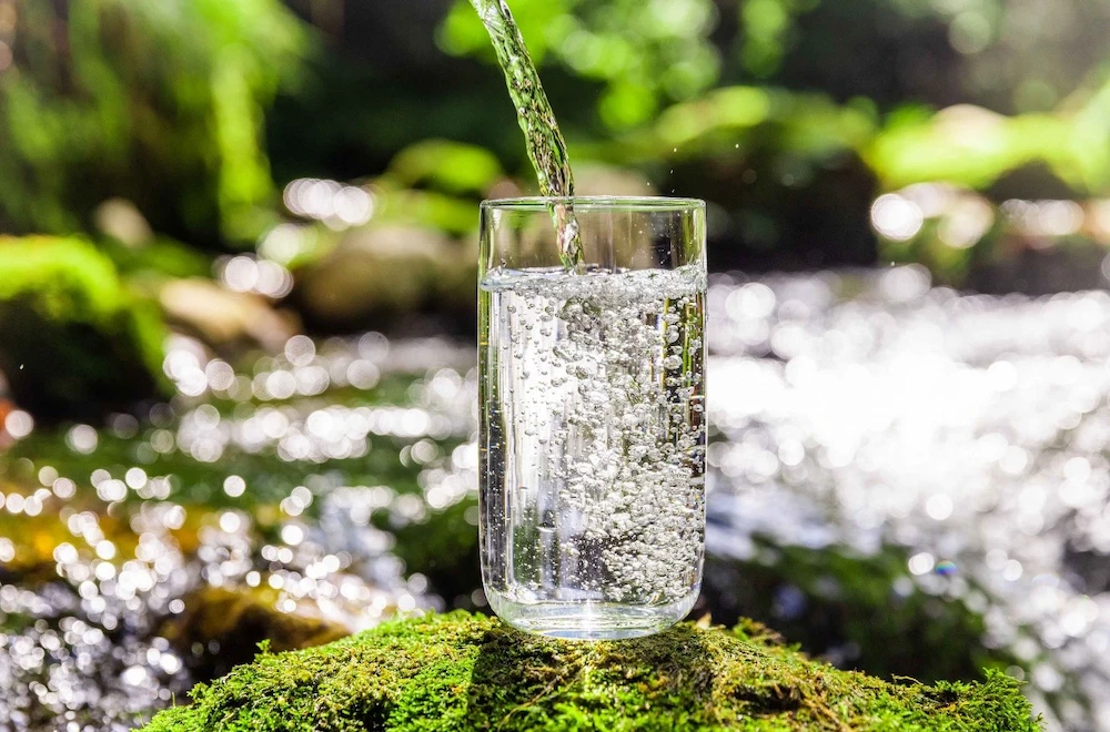 Вода в стакане