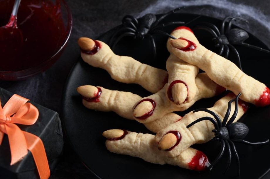 34 vym-dzemom-i-mindalem-na-hellouin-trickortreat-classic-cookie-witch-fingers-p.jpg