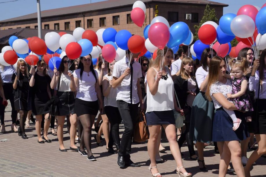 1 rating-first-may-day-spring-work-may-day-parade-theater-square-city-slavyanskonkuban.jpg
